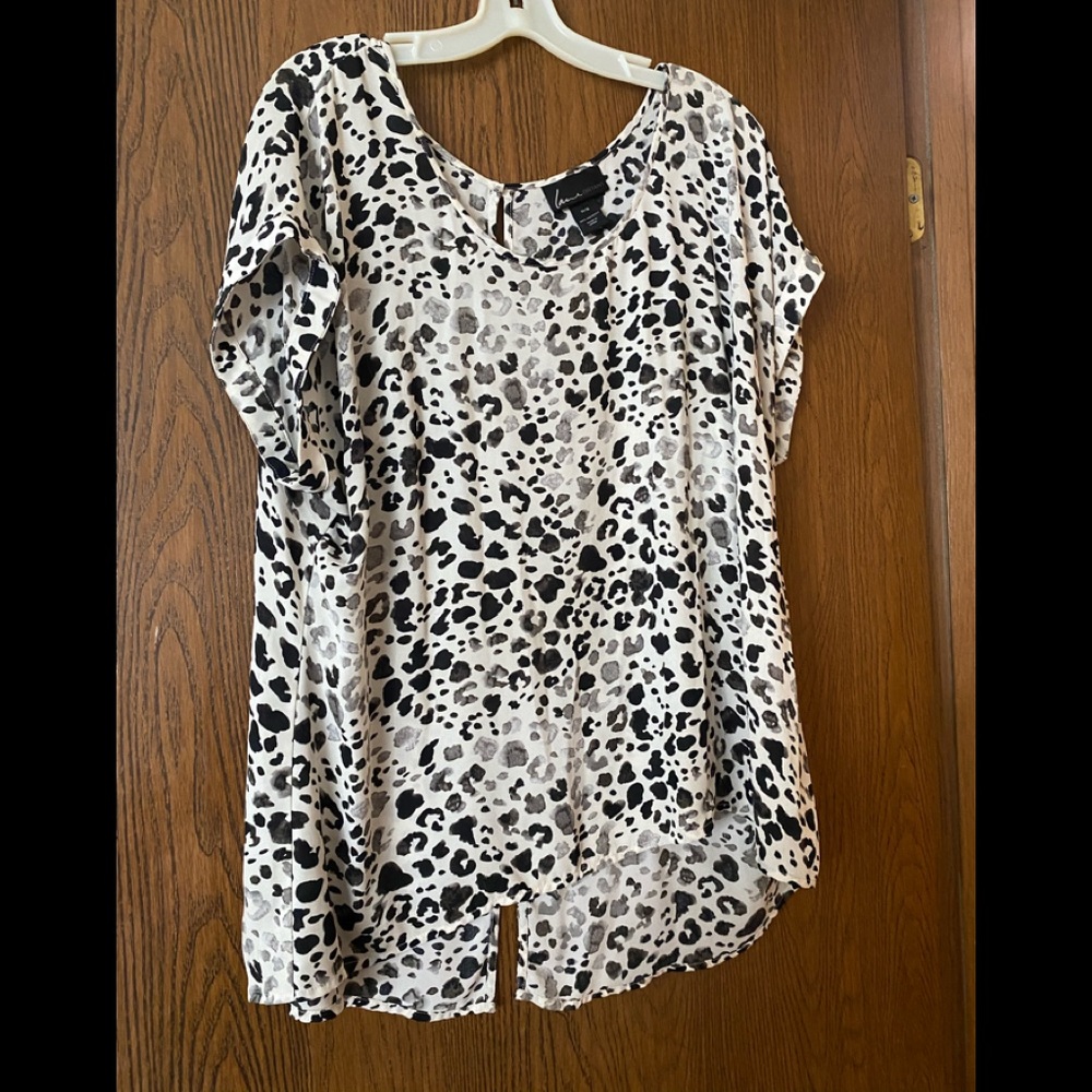 Lane Bryant cream printed top